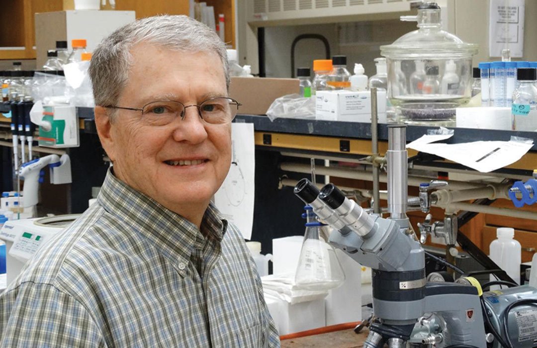 Bruce Geller in microbiology lab