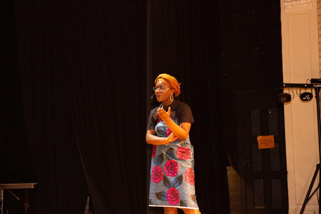 Ebunoluwa Morakinyo acting on stage.