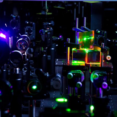 Lazers shine in mirrors.