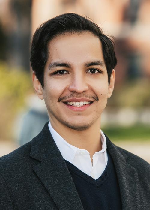 Outdoor photo of Axel Rodriguez
