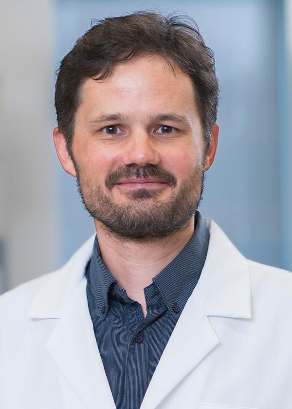 Portrait photo of Martin Schuster.