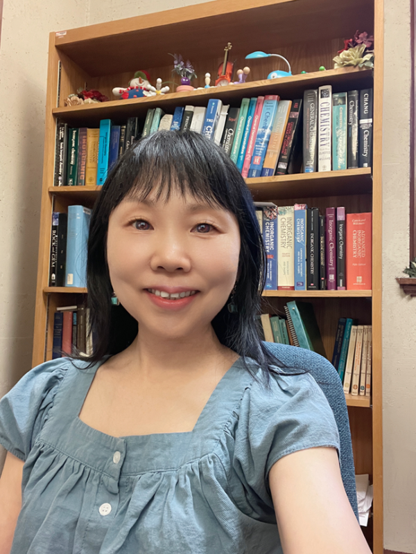 Photo of Chemistry Instructor Jun Li