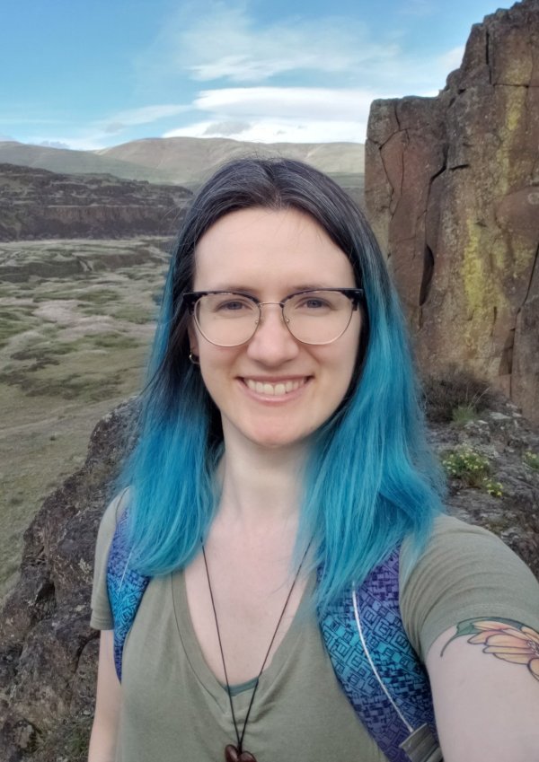 Kelsey outside at Horsethief Butte