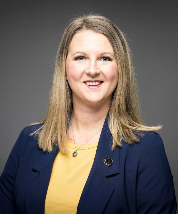 Smiling and professional headshot of Hannah Hegerberg