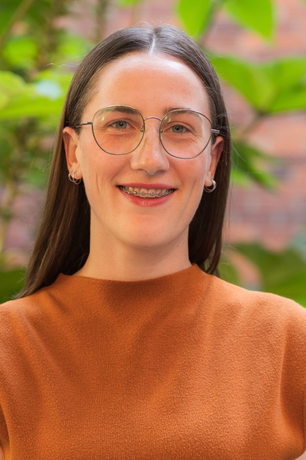 head shot of Jen Bailey
