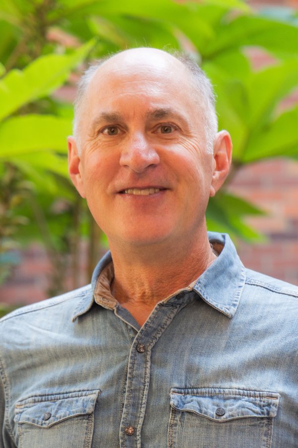 head shot of Dave Lytle