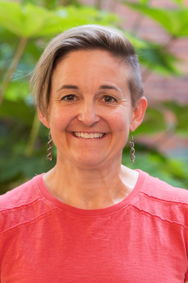 head shot of Alexis McQuillan