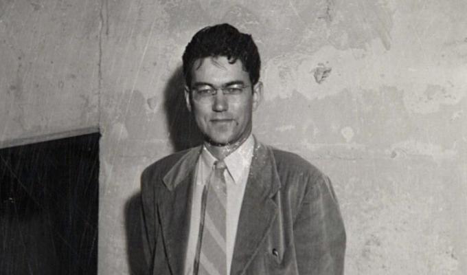 Vintage black and white picture of Arvid T. Lonseth in front of concrete wall