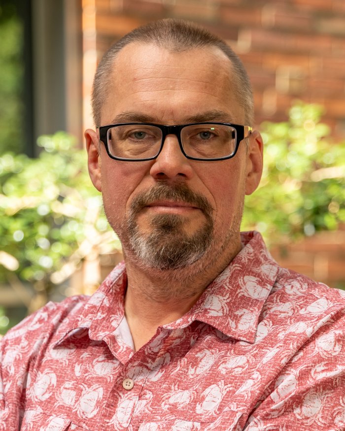 headshot of Andrew Bouwma