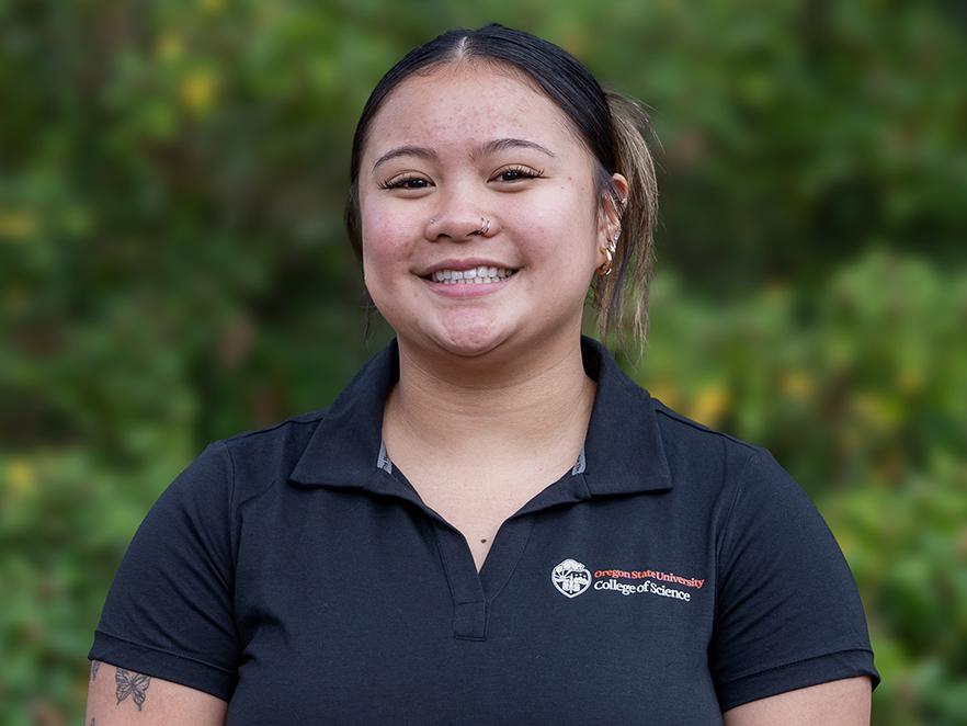 Smiling headshot of Lauren